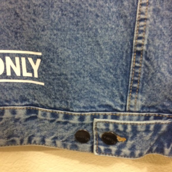 Members Only x Nickelodeon Spongebob Denim Jacket - Picture 13 of 14